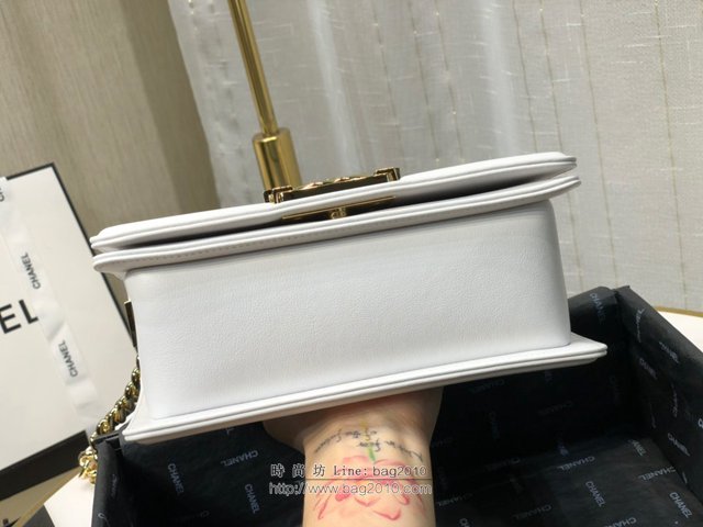 Chanel女包 Chane1 Leboy 最新繡花V格 香奈兒鏈條單肩包 Chanel黑色斜挎包  djc2938